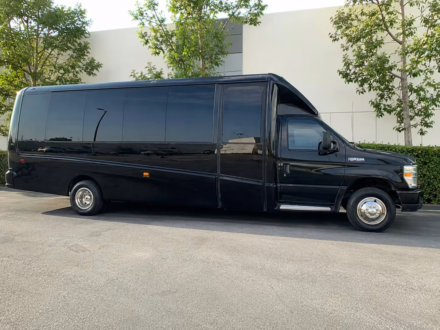 15 passenger minibus