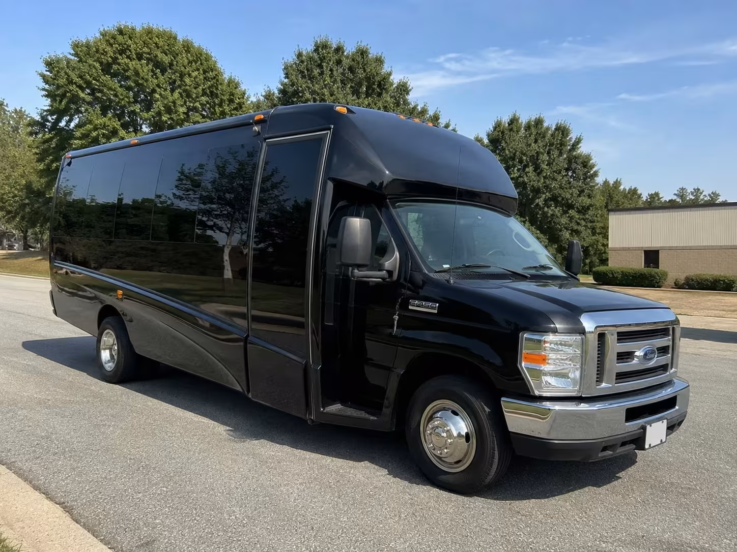 ada accessible employee minibus rentals for kent employers