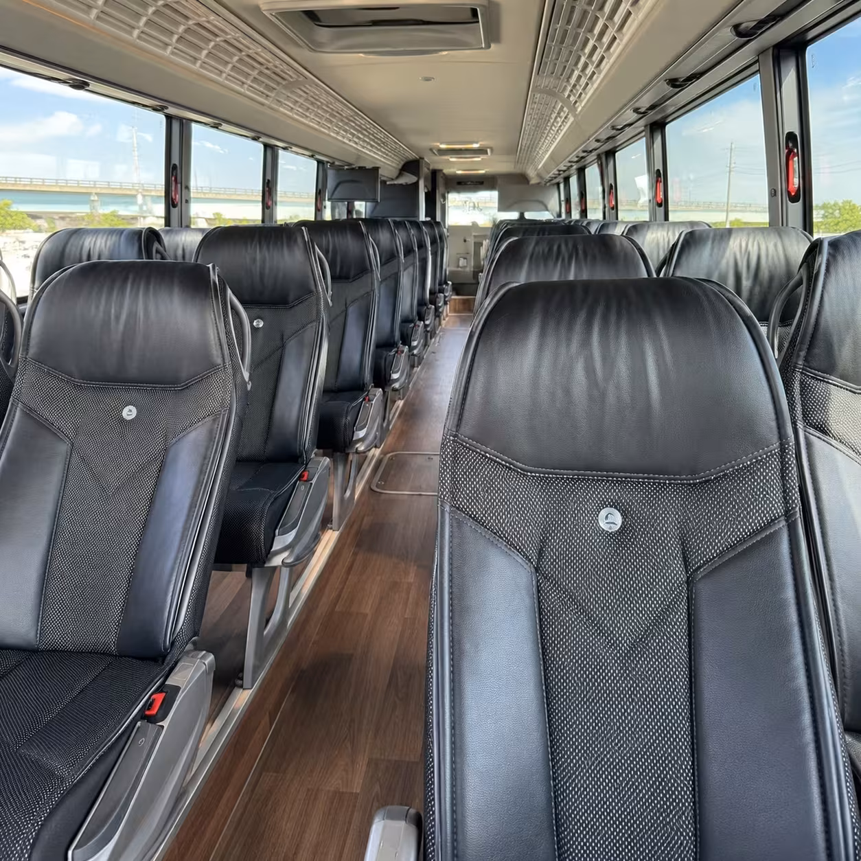 charter buses and party buses to white river amphitheatre from kent
