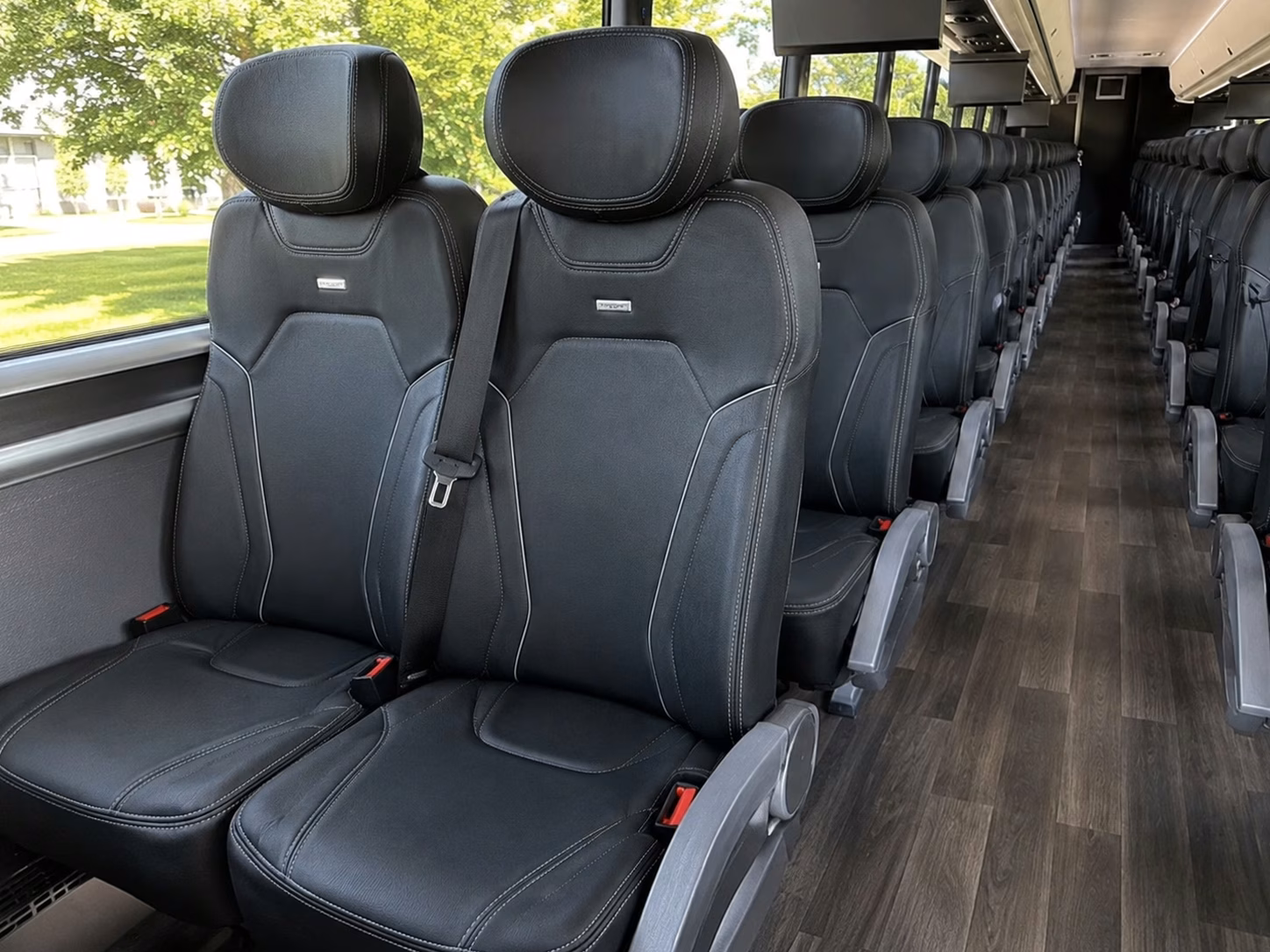 kent charter bus rentals to sea tac airport