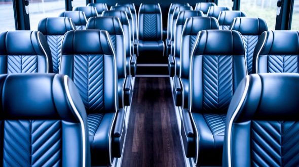 kent 15 passenger minibus rental